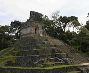 Der Kreuztempel  von Palenque  (692 n. Chr.)